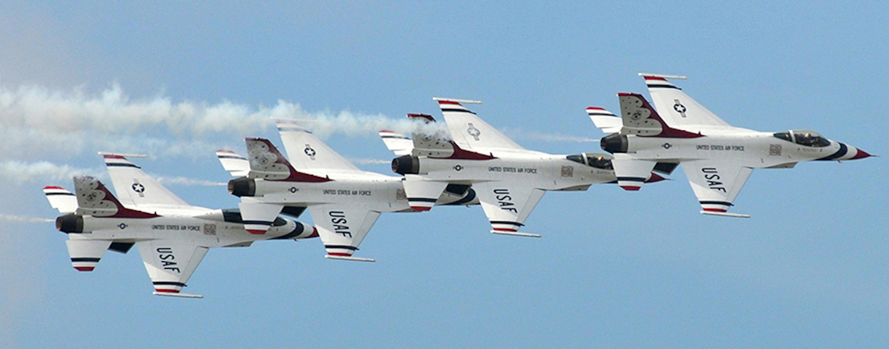 Thunderbirds Set to Open 2023 Bethpage Air Show at Jones Beach