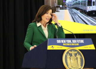 Hochul Backtracks, Asks for Ex-NY’ers to Return